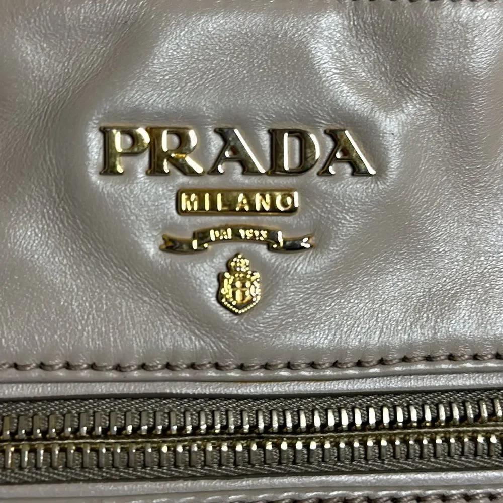 💯Authentic Prada Two-way Tote Bag🍀